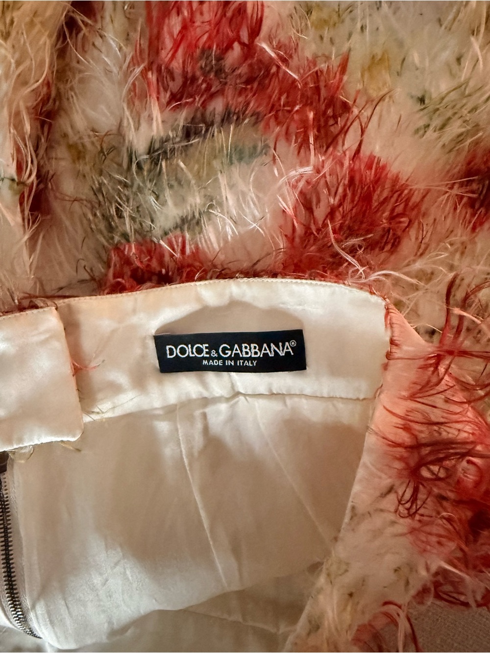Dolce & Gabbana White Faux-Fur Mini Skirt with Red Floral - Picture 3 of 5